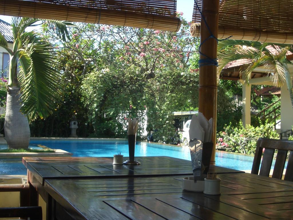 Villa Jaya Lovina Exterior foto